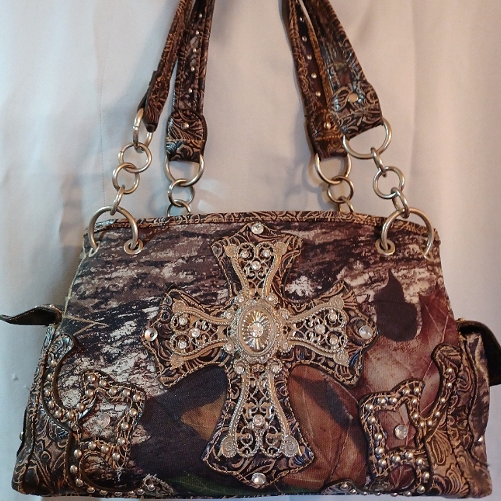 Camouflage embellished rhinestone Cross  camo handbag - shoulder bag Never Used